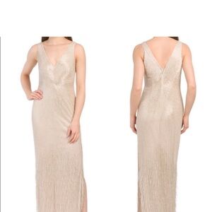 Elegant Aidan Mattox champagne v neck beaded gown 💞